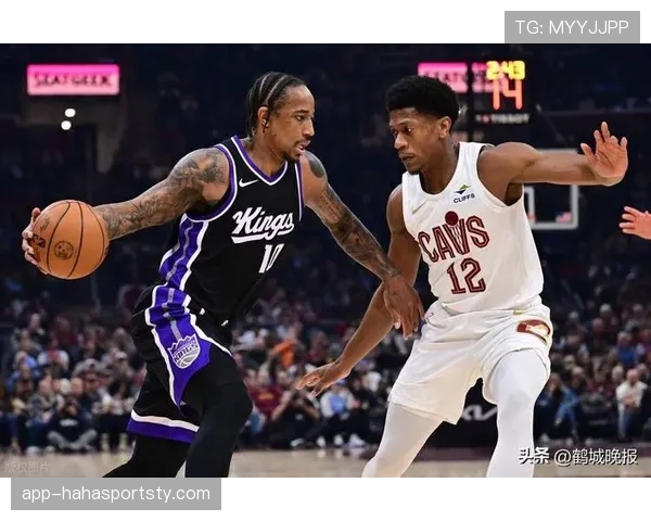 德罗赞突破创造高效得分率拉开与库里的关键差距