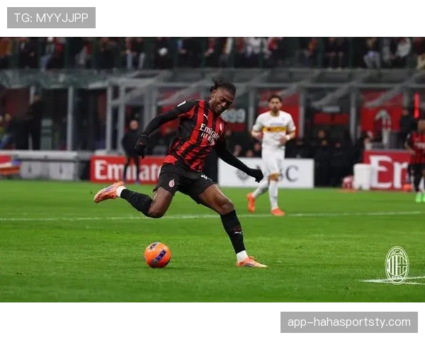 AC米兰关键战表现波动，问题被放大对争冠形势产生影响