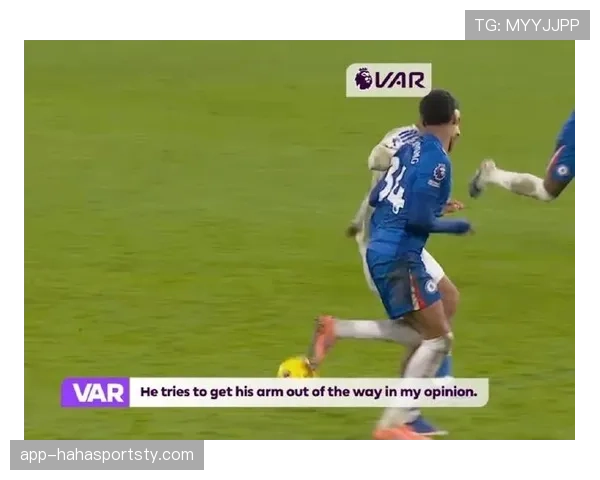 进攻手球判罚：哪些细节容易被裁判忽视？