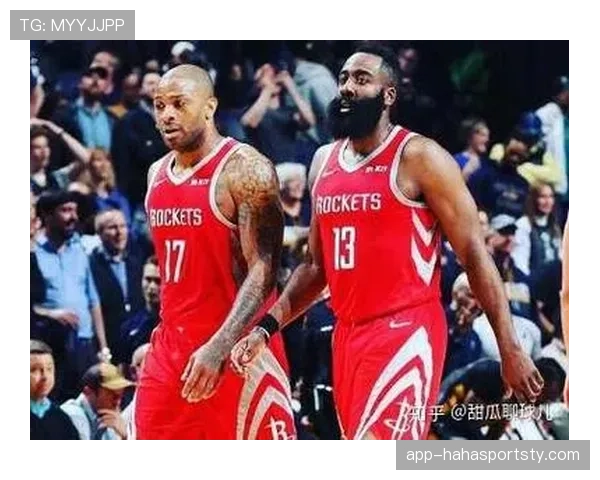 篮球规则深度解析：如何界定阻挡和带球撞人的区别